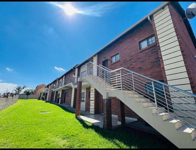 3 BEDROOM APARTMENT FOR SALE IN SAGEWOOD